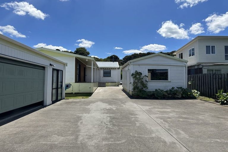 Photo of property in 10 Kopipi Crescent, Ngunguru, Whangarei, 0173