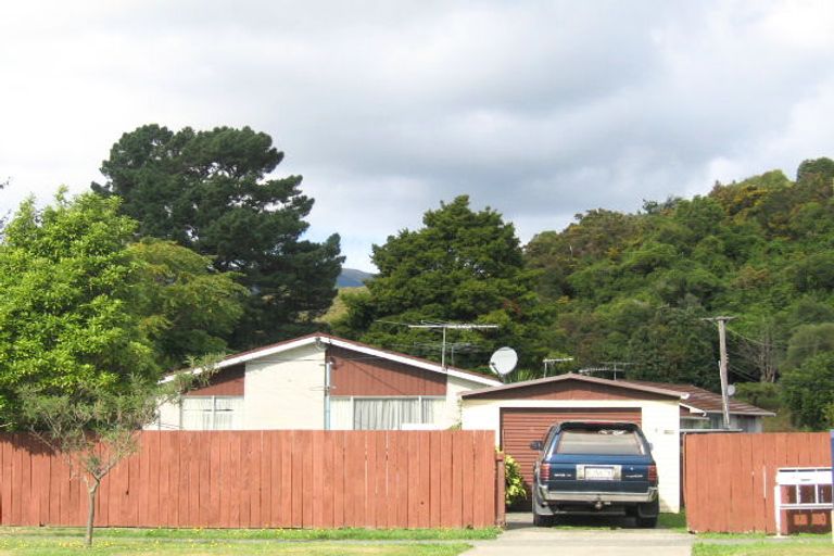 Photo of property in 2/1030 Fergusson Drive, Clouston Park, Upper Hutt, 5018