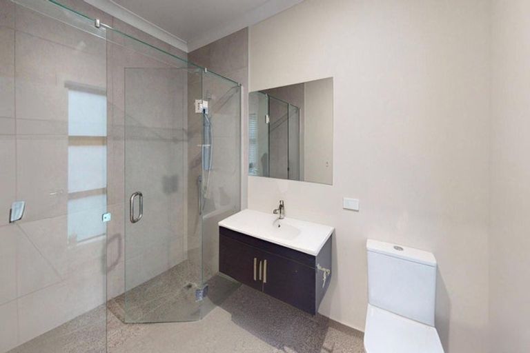 Photo of property in 166 Bridge Street, Bulls, 4818