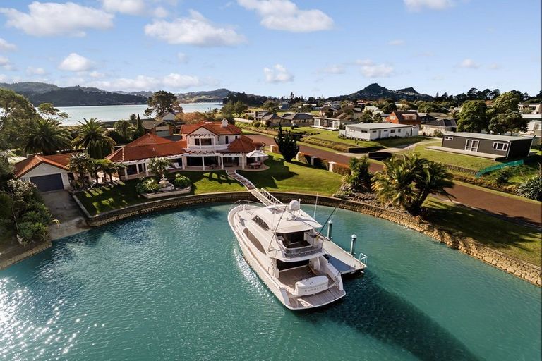 Photo of property in 601 Waterways Parade, Pauanui, Hikuai, 3579