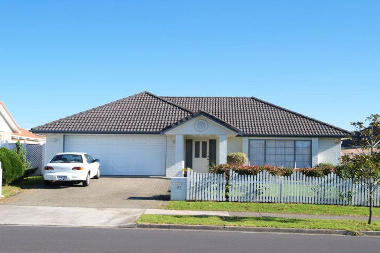 Photo of property in 97 Millhouse Drive, Northpark, Auckland, 2013