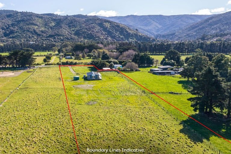 Photo of property in 59 Western Lake Road, Western Lake, Featherston, 5773