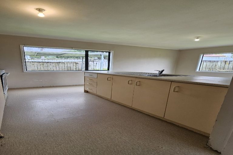 Photo of property in 278 Triangle Road, Massey, Auckland, 0614