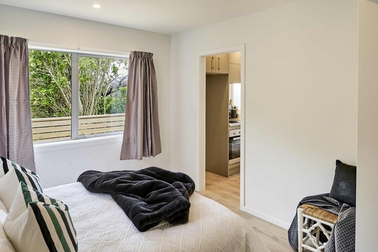 Photo of property in 11 Alexandra Road, Roseneath, Wellington, 6021