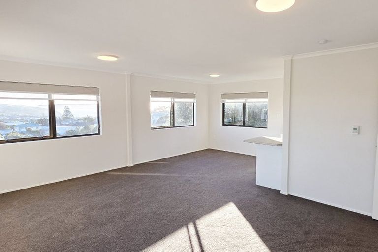 Photo of property in 25 Pennant Grove, Titahi Bay, Porirua, 5022