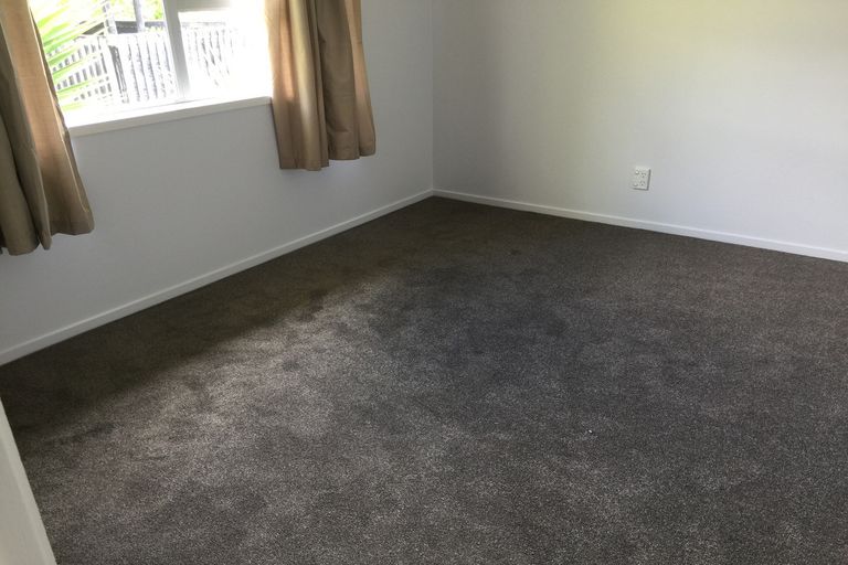 Photo of property in 39 Brunner Road, Glen Eden, Auckland, 0602