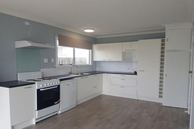 Photo of property in 69 Govett Avenue, Frankleigh Park, New Plymouth, 4310