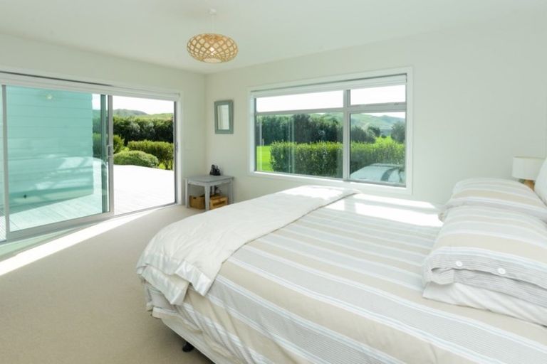 Photo of property in 59 Shoal Beach Road, Aramoana, Omakere, 4271