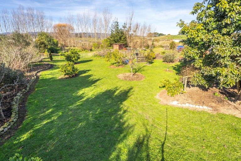 Photo of property in 30 Convent Road, Otaki, 5512