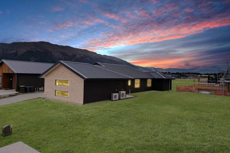 Photo of property in 36 Longview Drive, Lake Hawea, 9382