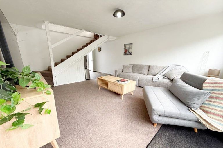 Photo of property in 4/702 Grays Road, Mahora, Hastings, 4120