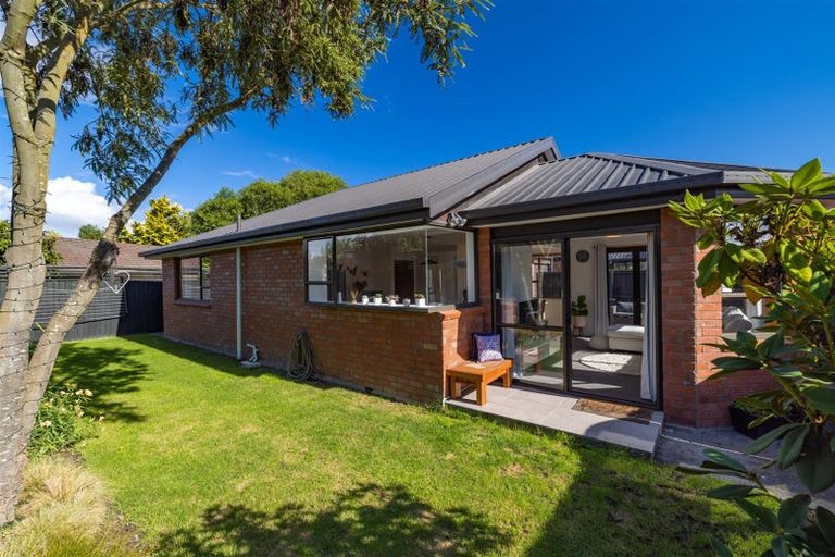 Photo of property in 1/61a Condell Avenue, Papanui, Christchurch, 8053
