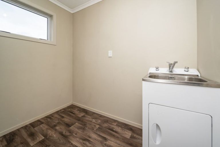 Photo of property in 37 Broadway, Stratford, 4332