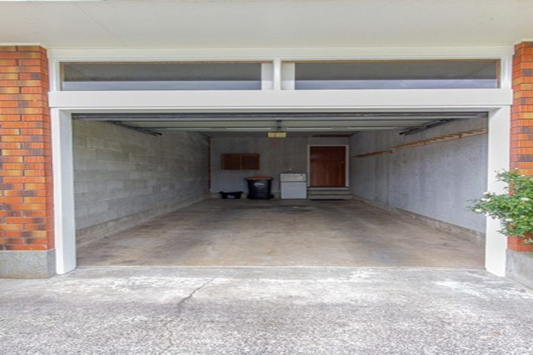 Photo of property in 11a Henare Street, West End, Palmerston North, 4412