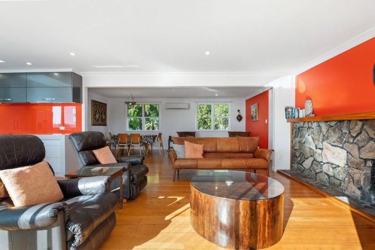 Photo of property in 5 Naera Place, Kawaha Point, Rotorua, 3010