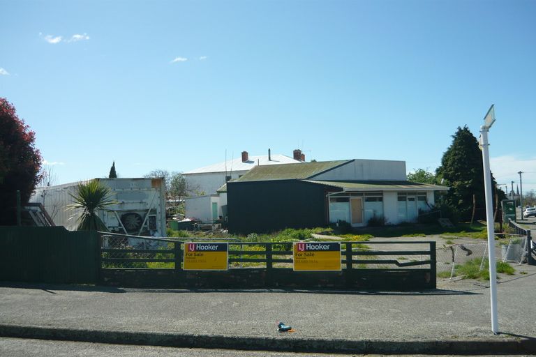 Photo of property in 102 Shearman Street, Waimate, 7924