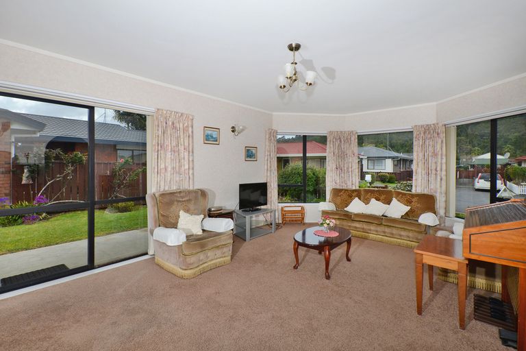 Photo of property in 11 Wordsworth Place, Stoke, Nelson, 7011