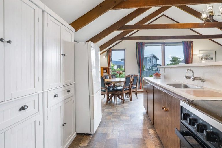 Photo of property in 17 Niddry Crescent, Winton, 9720