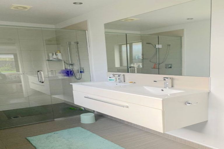 Photo of property in 8 Jennabelle Lane, Halswell, Christchurch, 8025