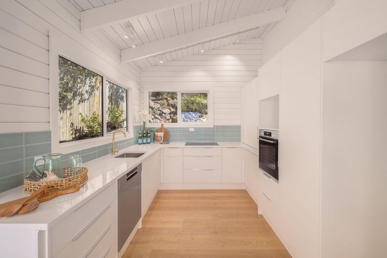 Photo of property in 3 Mortens Lane, Mount Pleasant, Christchurch, 8081