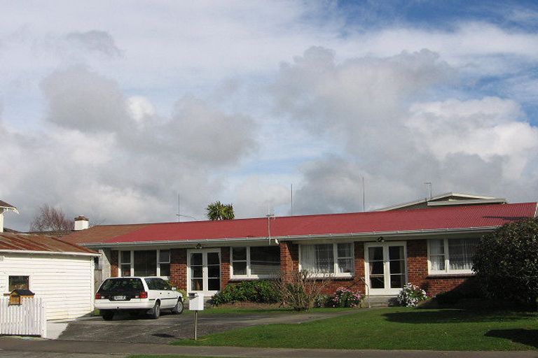 Photo of property in 1a Karaka Street, Hokowhitu, Palmerston North, 4410