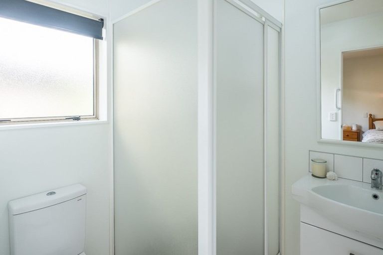 Photo of property in 4 Kaikomako Road, Waikanae, 5036