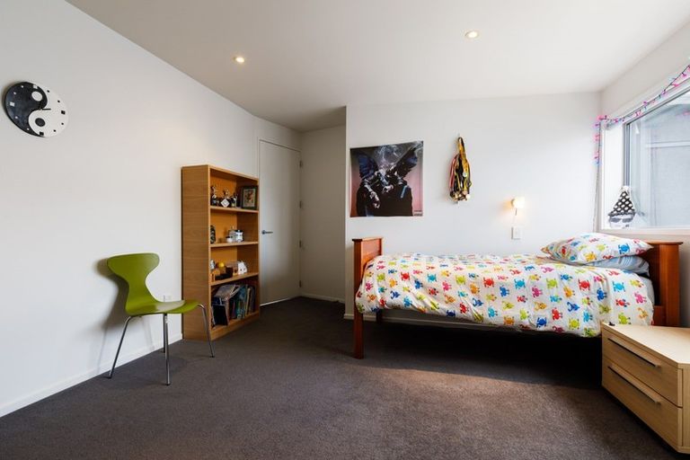 Photo of property in 5c Salmont Place, Kelburn, Wellington, 6012