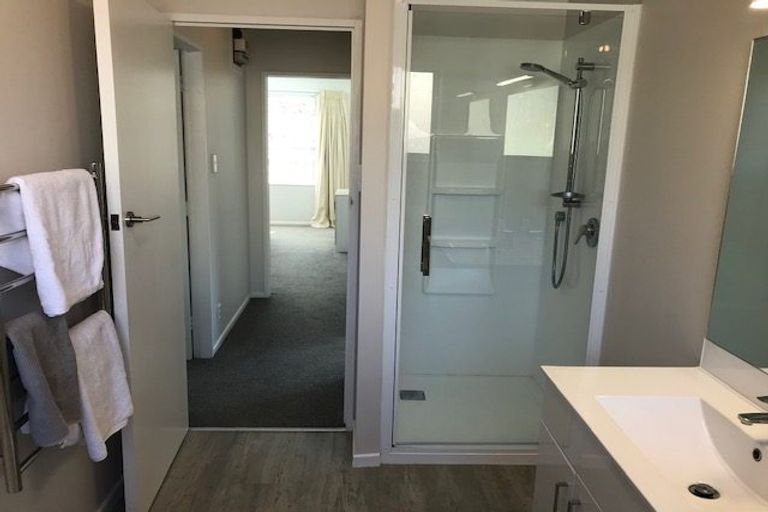 Photo of property in 1/41 Parkvale Road, Karori, Wellington, 6012