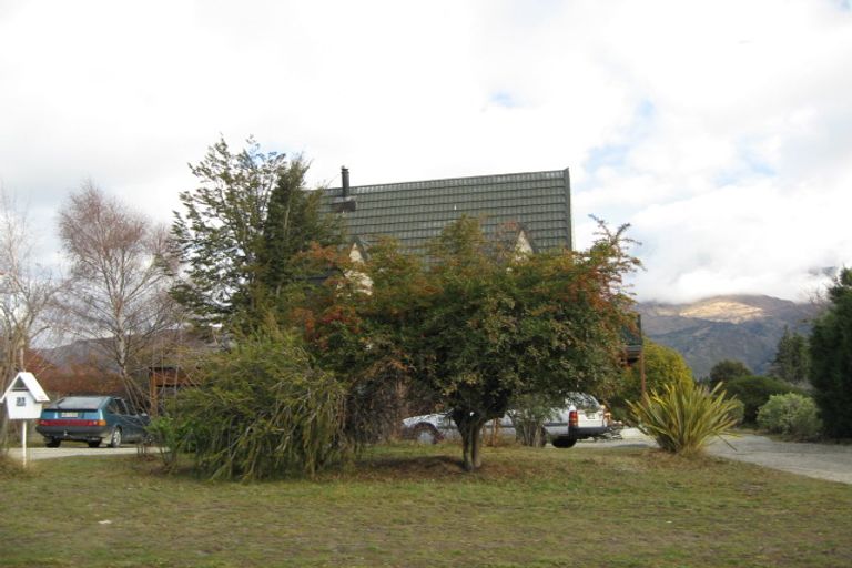 Photo of property in 31 Hunter Crescent, Wanaka, 9305