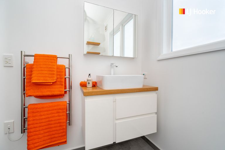 Photo of property in 24 Puketai Street, Andersons Bay, Dunedin, 9013