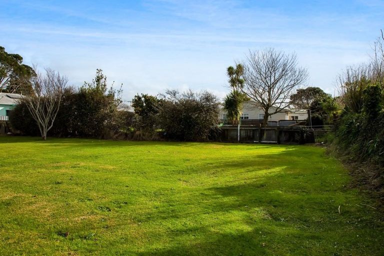 Photo of property in 23 Atiawa Street, Glen Avon, New Plymouth, 4312