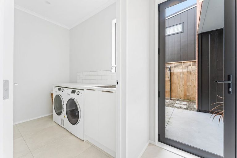 Photo of property in 30a Kukuwai Avenue, Red Beach, 0932