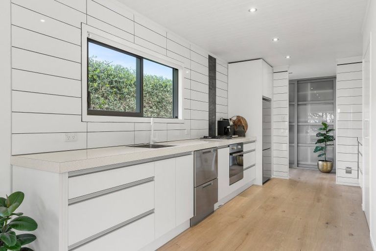 Photo of property in 113 Moana Anu Anu Avenue, Whangamata, 3620