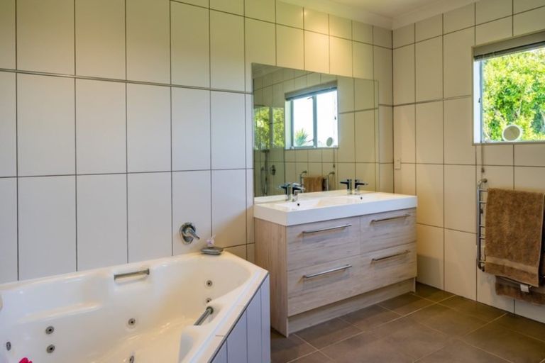 Photo of property in 450a Flightys Road, Judgeford, Porirua, 5381