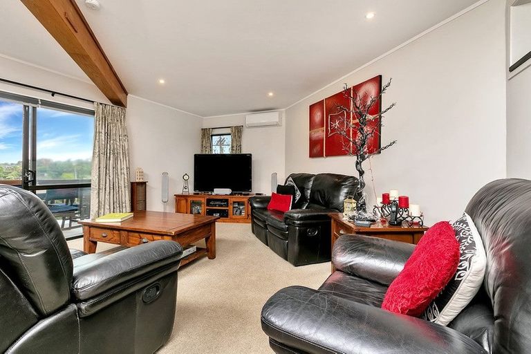 Photo of property in 2/22 Long Bay Drive, Torbay, Auckland, 0630