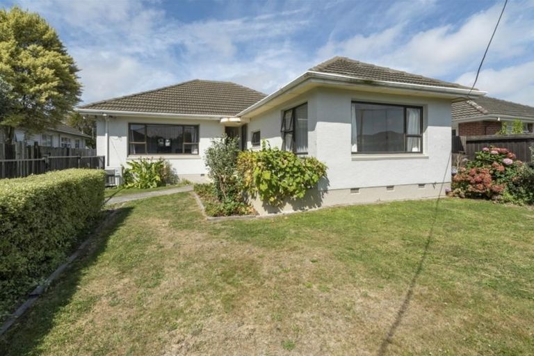 Photo of property in 16 Kerrs Road, Linwood, Christchurch, 8062