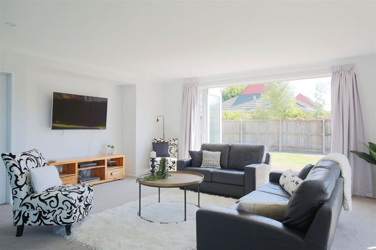 Photo of property in 35 Hawford Road, Opawa, Christchurch, 8023