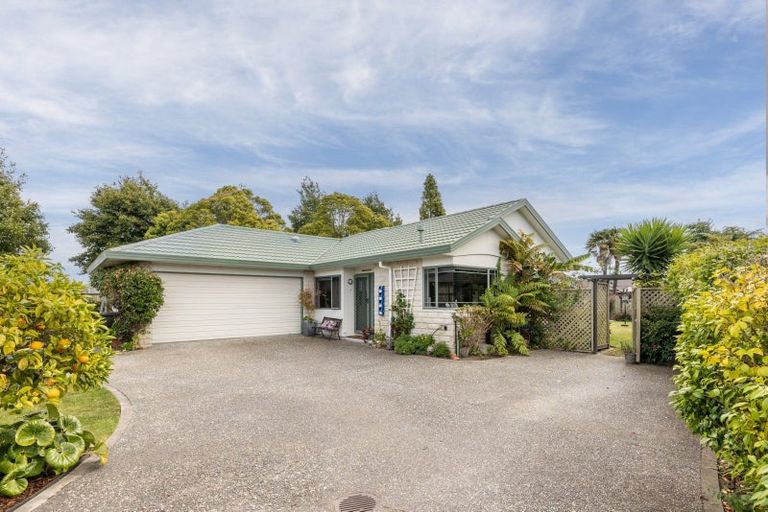 Photo of property in 10 Rosehill Way, Taradale, Napier, 4112