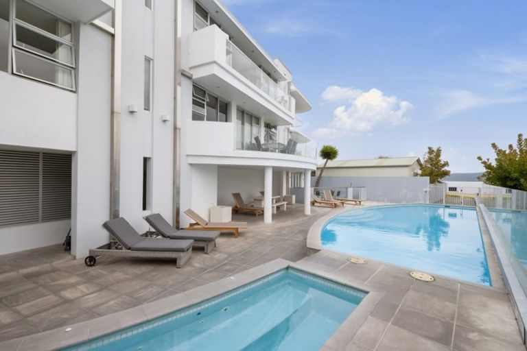 Photo of property in 12/2 Lowell Place, Waipahihi, Taupo, 3330