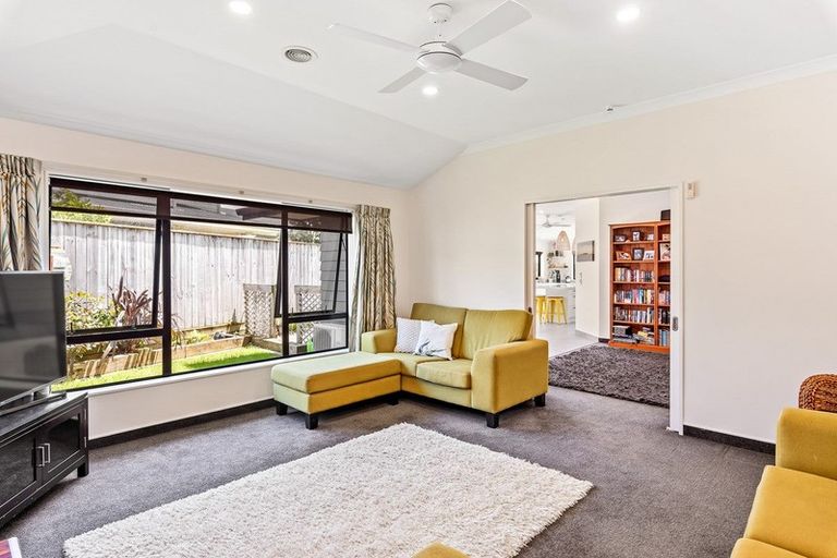 Photo of property in 9 Telford Way, Raumati Beach, Paraparaumu, 5032