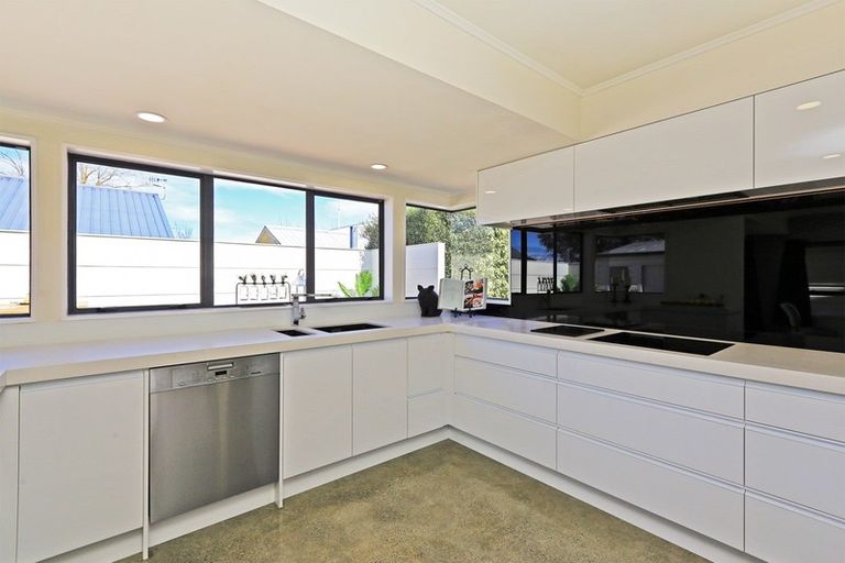 Photo of property in 71 Wharerangi Road, Greenmeadows, Napier, 4112