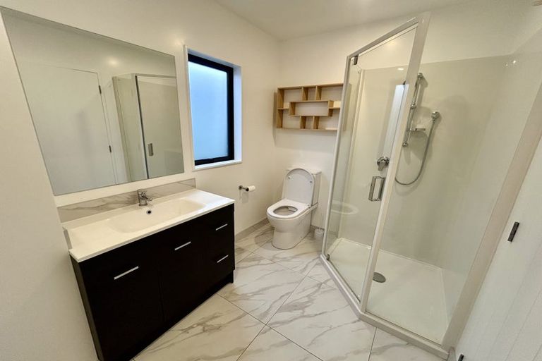 Photo of property in 78d Lincoln Park Avenue, Massey, Auckland, 0614