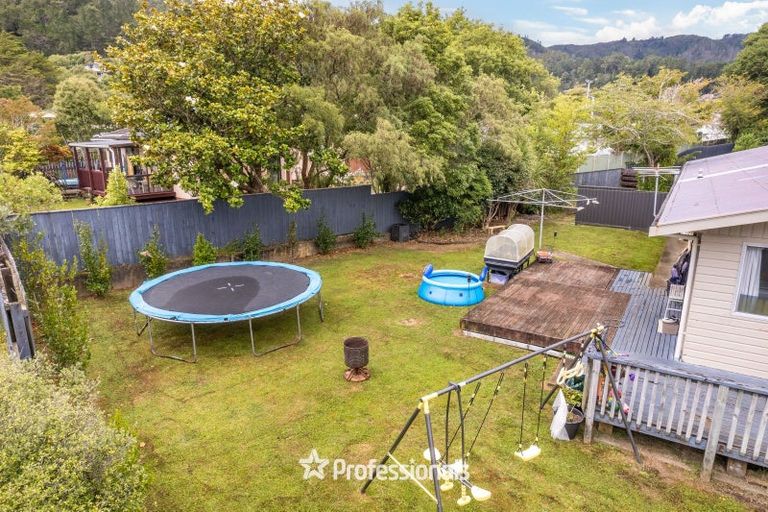 Photo of property in 9 Kairimu Street, Stokes Valley, Lower Hutt, 5019