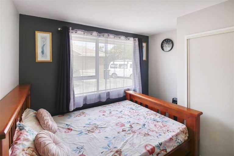 Photo of property in 1/25 Thistledown Place, Woolston, Christchurch, 8062