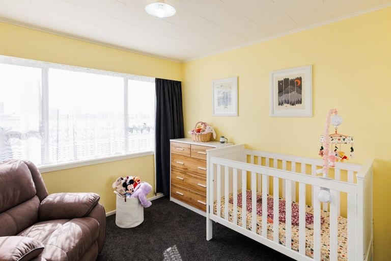 Photo of property in 10a Peters Avenue, Cloverlea, Palmerston North, 4412