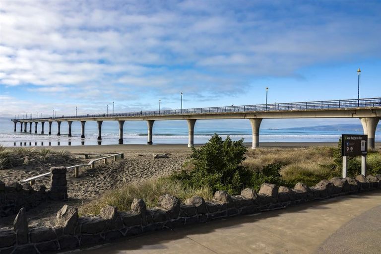Photo of property in 163a Marine Parade, New Brighton, Christchurch, 8083