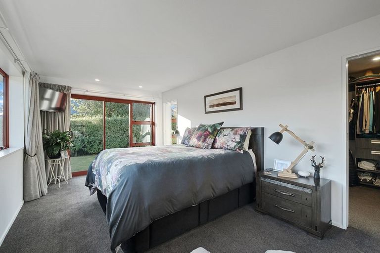 Photo of property in 15 Allenby Place, Wanaka, 9305