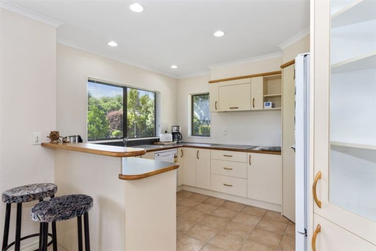 Photo of property in 8 Oteki Park Drive, Welcome Bay, Tauranga, 3112