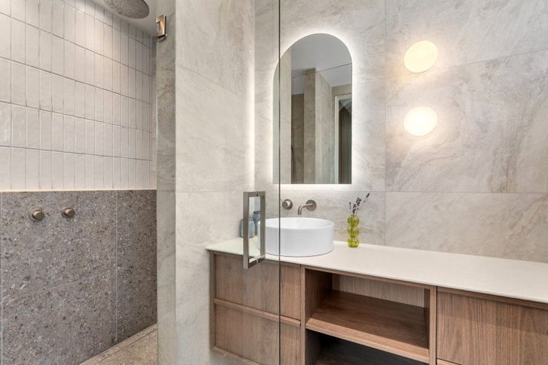 Photo of property in 7 Tuke Lane, Wanaka, 9305