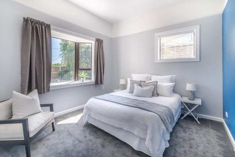 Photo of property in 128 Somerfield Street, Somerfield, Christchurch, 8024